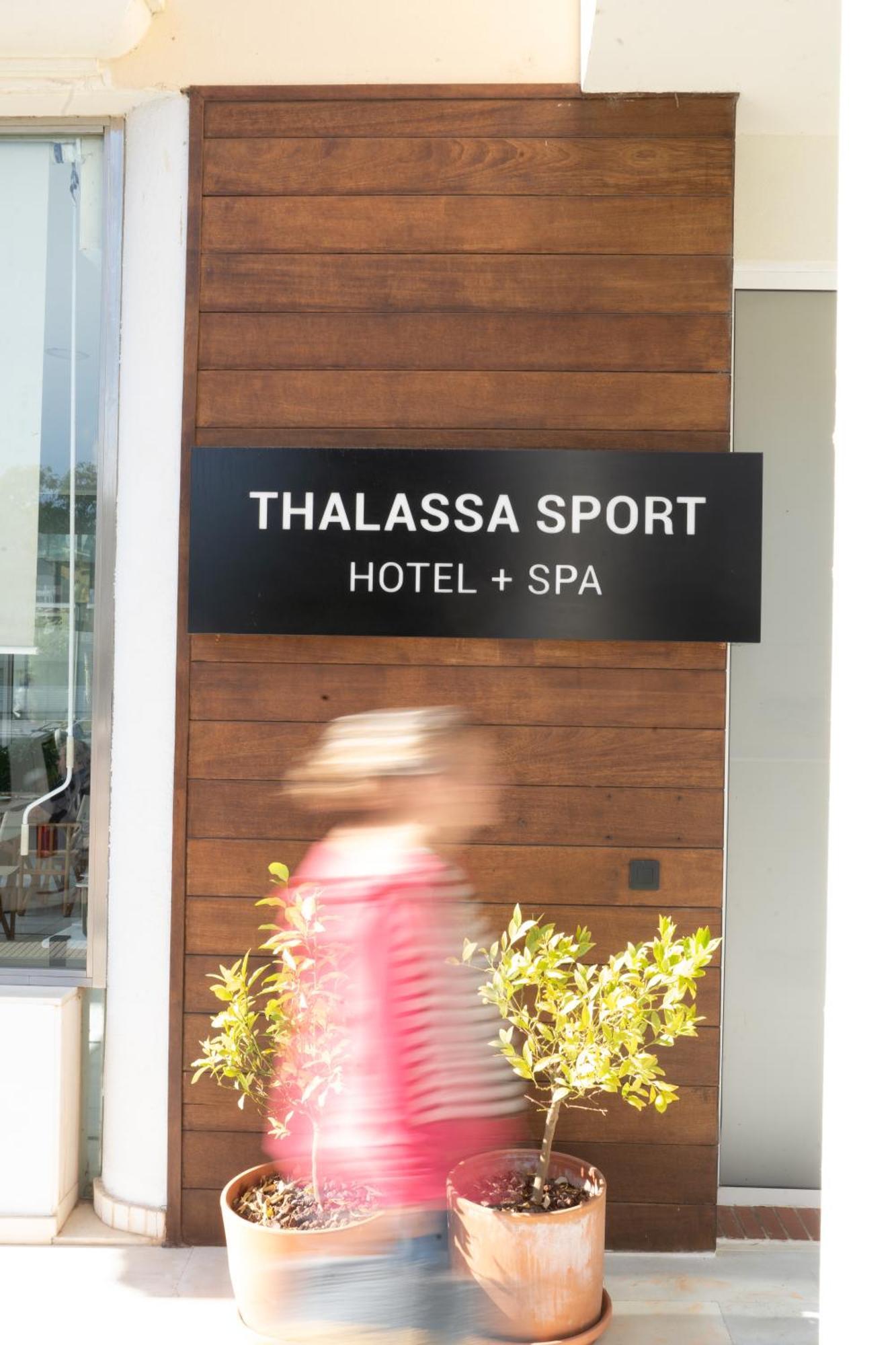 Hotel & Apartaments Thalassa Sport & Spa Росас Экстерьер фото