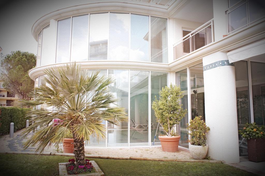 Hotel & Apartaments Thalassa Sport & Spa Росас Экстерьер фото