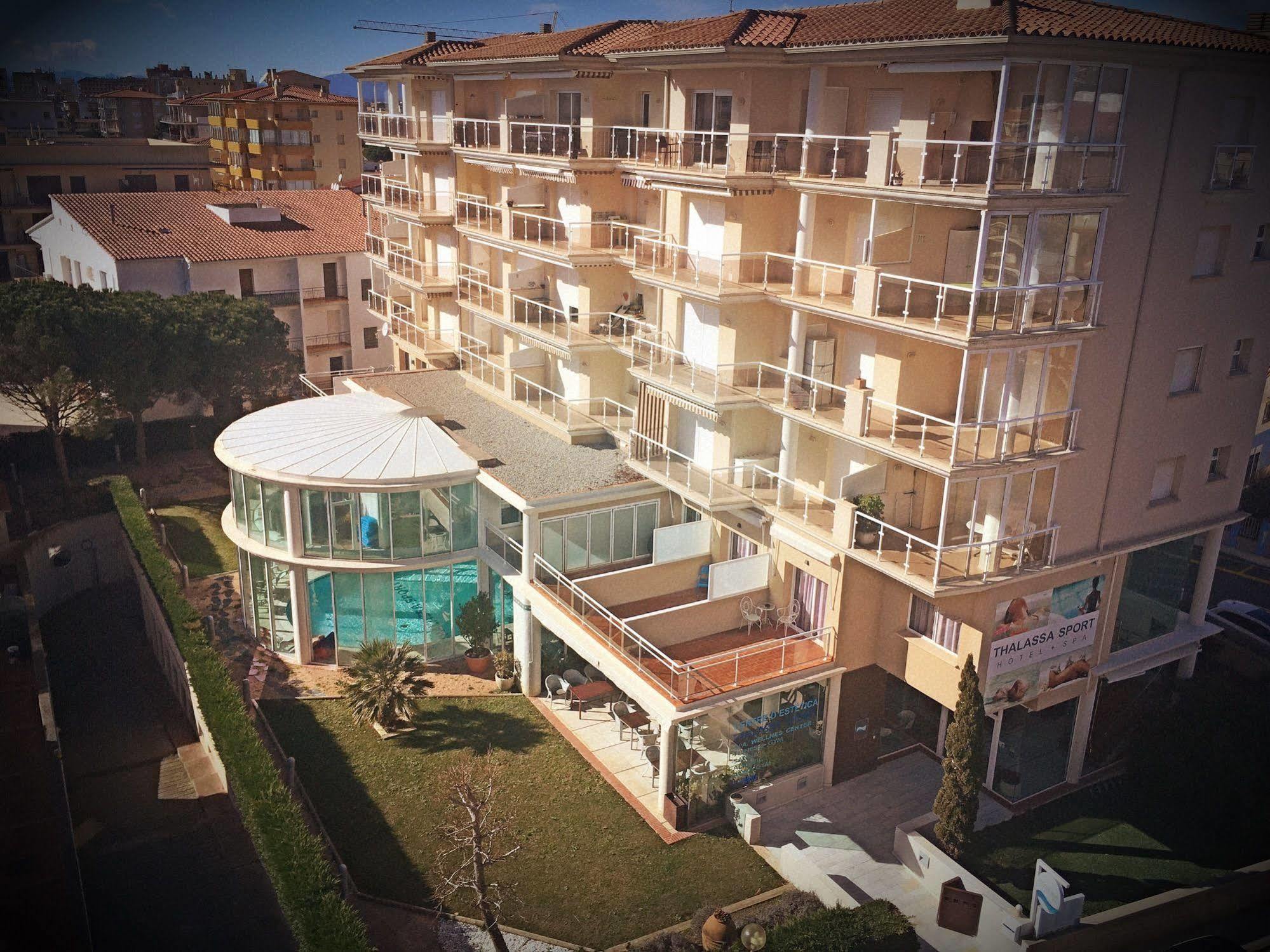 Hotel & Apartaments Thalassa Sport & Spa Росас Экстерьер фото